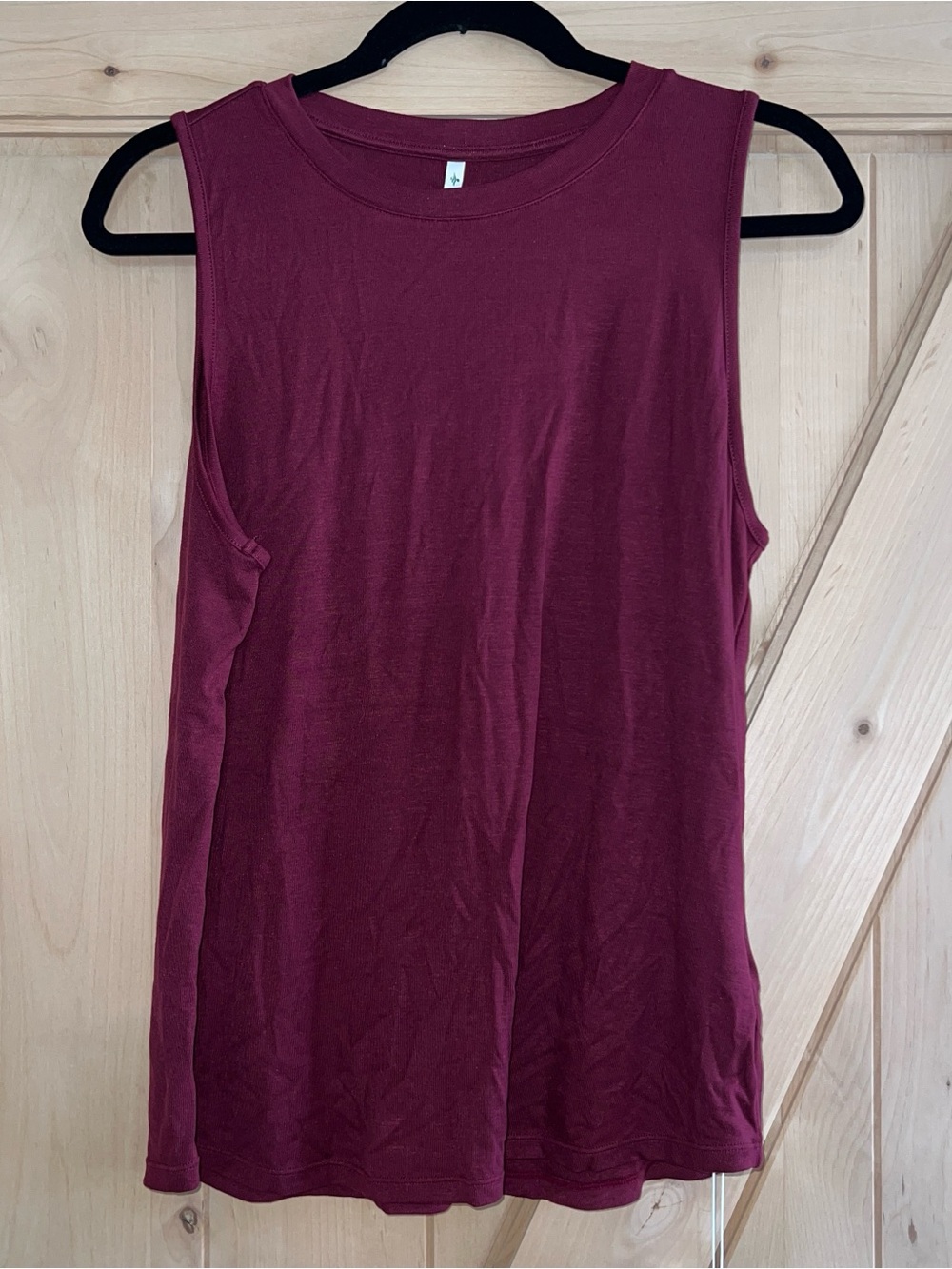 NWT HALARA Sleeveless Tank Top in Wine Burgundy